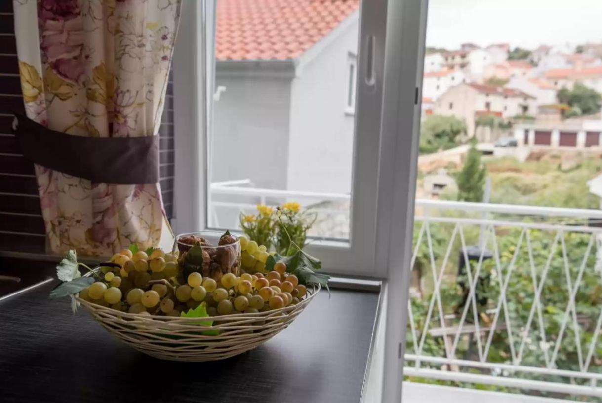 Appartement Greta à Vrbnik Extérieur photo